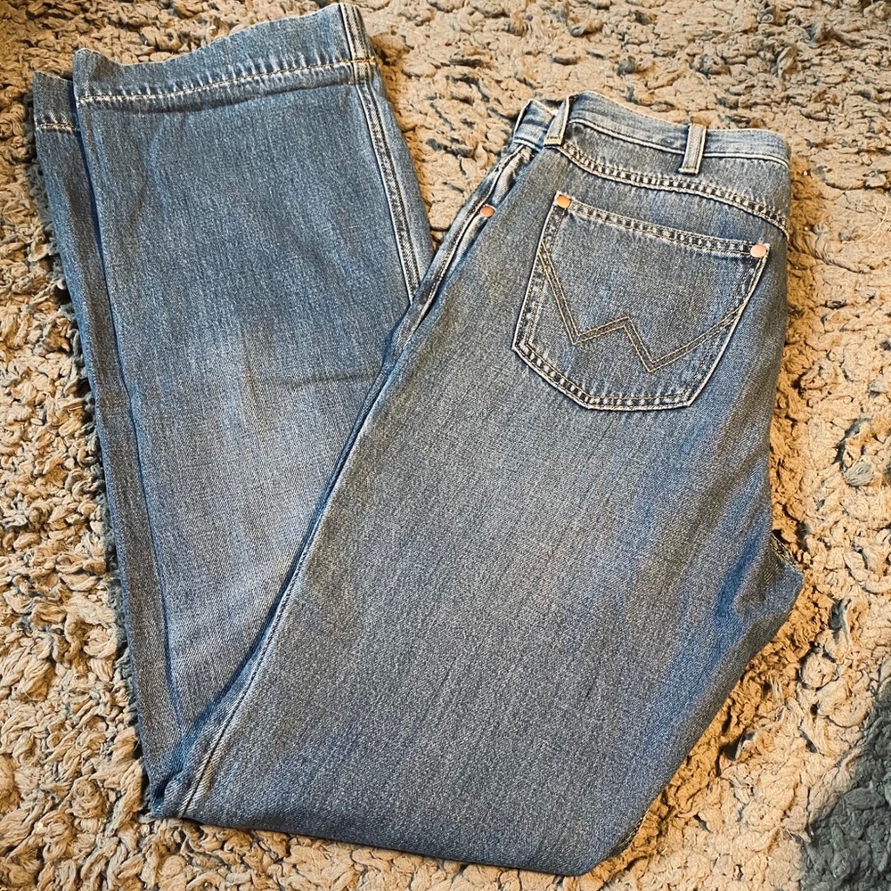 Wrangler Exaggerated Boot - Picture 2 of 4
